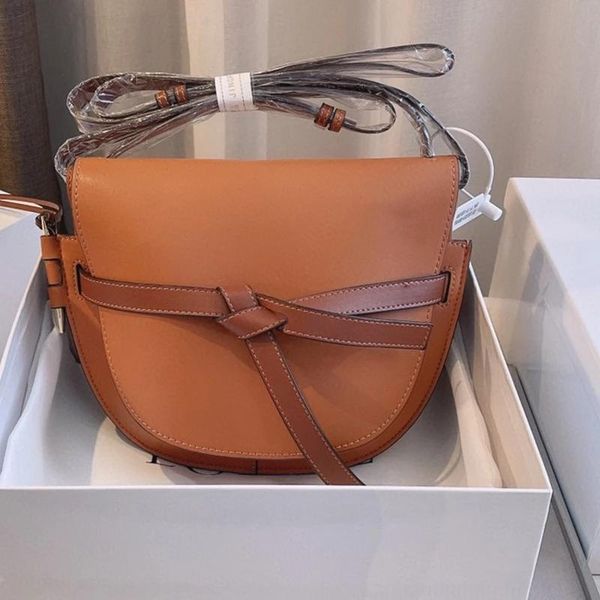 waist bags 2021 luxury design genuine leather bow stitching color shoulder messenger women brand classic
waist bags 2021 luxury design genuine leather bow stitching color shoulder messenger women brand classic