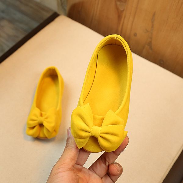 new childrens shoes in spring and summer of 2021 girls princess shoes flat sole single shoes babys leisure doudou, Black;red
new childrens shoes in spring and summer of 2021 girls princess shoes flat sole single shoes babys leisure doudou, Black;red