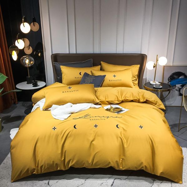bedding sets 2021 four-piece light luxury cotton double household bed sheet quilt cover embroidered little bee fashion yellow
bedding sets 2021 four-piece light luxury cotton double household bed sheet quilt cover embroidered little bee fashion yellow