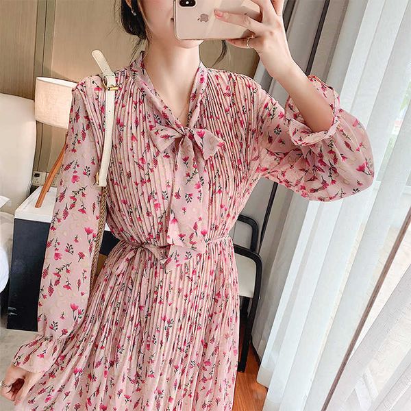 women's t-shirt dressed in the sprg/summer show high-waist fe renderg chiffon dressed wholesale fashion less age lma1, White
women's t-shirt dressed in the sprg/summer show high-waist fe renderg chiffon dressed wholesale fashion less age lma1, White