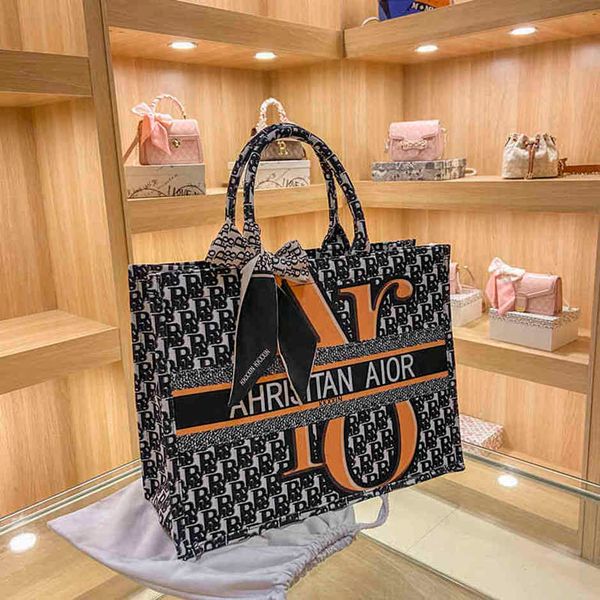 84% off shop factory star same large capacity shopping tote bag canvas lock embroidery hand women's bag
84% off shop factory star same large capacity shopping tote bag canvas lock embroidery hand women's bag
