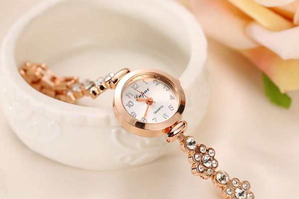 wristwatches woman exquisite fashion diamond metal stainless steel strap luxury small round wrist watches for ladies gift 21906, Slivery;brown
wristwatches woman exquisite fashion diamond metal stainless steel strap luxury small round wrist watches for ladies gift 21906, Slivery;brown