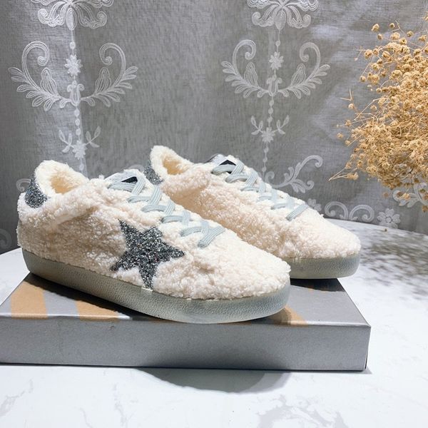 lamb cashmere star shoes lamb wool small dirty with plush board leisure sports for women to wear outside in, Black
lamb cashmere star shoes lamb wool small dirty with plush board leisure sports for women to wear outside in, Black