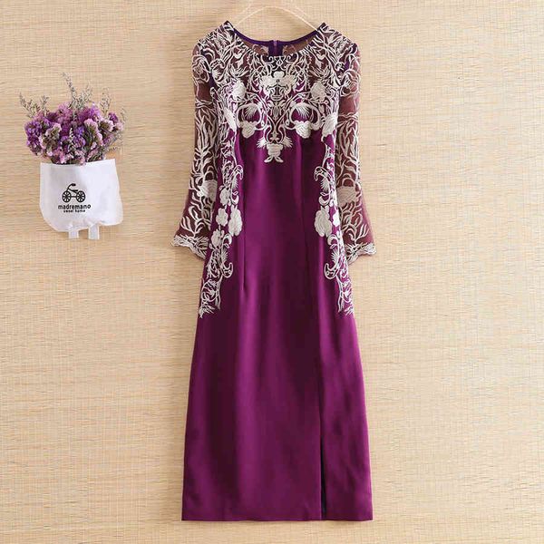 dress the autumn women style retro royal embroidery slim o-neck elegant lady plus size party dress -4xl, Black;gray
dress the autumn women style retro royal embroidery slim o-neck elegant lady plus size party dress -4xl, Black;gray