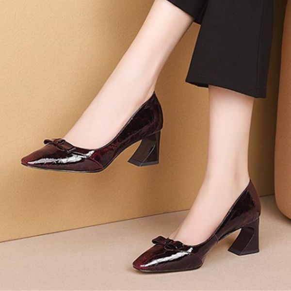 dress shoes 2021 woman genuine leather women pumps high heels bowties toe wedding party large size 34-43, Black
dress shoes 2021 woman genuine leather women pumps high heels bowties toe wedding party large size 34-43, Black