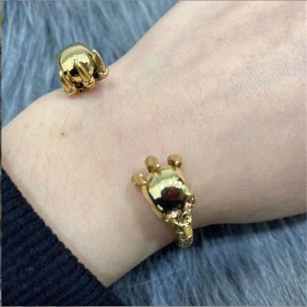 gujia bracelet rose pink crystal diamond retro fashion net red explosion simple and versatile, Golden;silver
gujia bracelet rose pink crystal diamond retro fashion net red explosion simple and versatile, Golden;silver