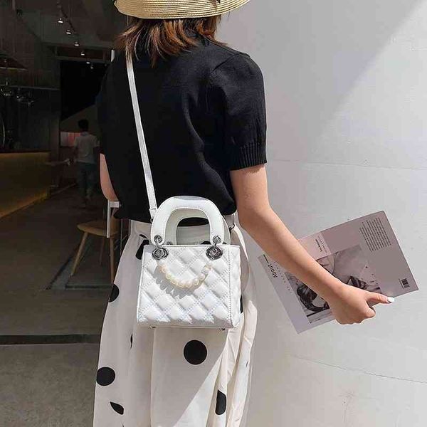 small bag 2021 new trendy korean versatile messenger bag fairy lingge fashion handbag diana bag
small bag 2021 new trendy korean versatile messenger bag fairy lingge fashion handbag diana bag