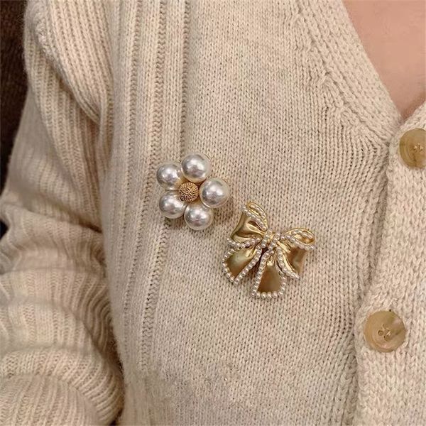 sp5 korean metal brooches atmosphere flower creative geometric tassel pearl korean metal atmosphere flower butterfly s brooch pinbutterfly, Gray
sp5 korean metal brooches atmosphere flower creative geometric tassel pearl korean metal atmosphere flower butterfly s brooch pinbutterfly, Gray