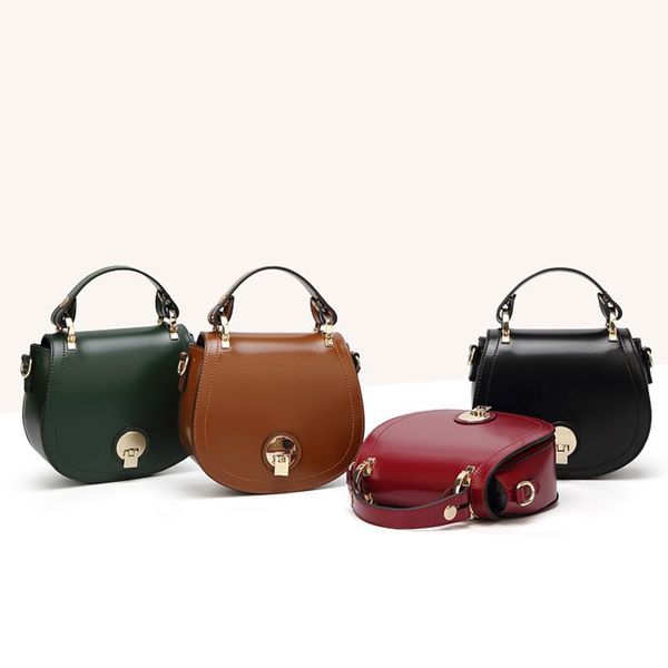 evening bags classic women's oil wax, simple leather design, retro color, zipper, semicircle
evening bags classic women's oil wax, simple leather design, retro color, zipper, semicircle