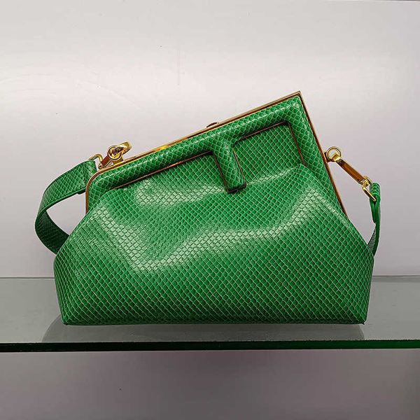 ladies crossbody genuine leather bag 2021 new female casual messenger bag famous designer female shoulder bag
ladies crossbody genuine leather bag 2021 new female casual messenger bag famous designer female shoulder bag