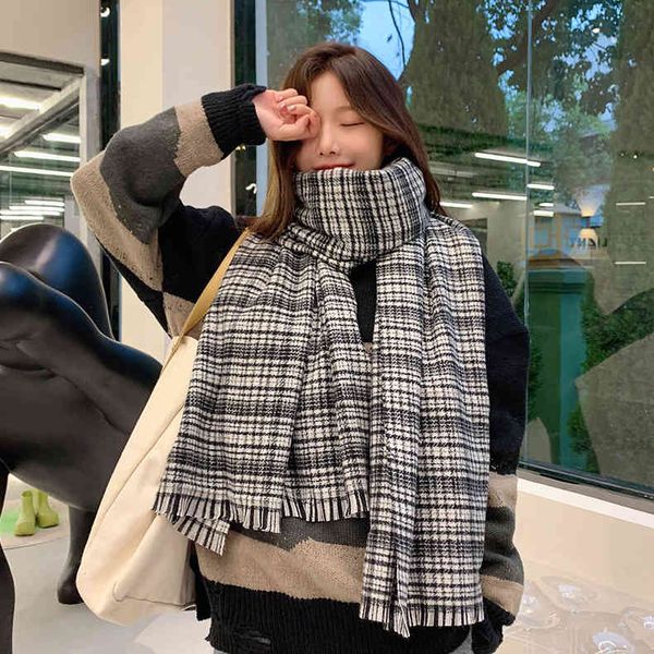shawl scarf 2021 korean wool women's autumn and winter tassel thickened long cashmere warm stripe, Blue;gray
shawl scarf 2021 korean wool women's autumn and winter tassel thickened long cashmere warm stripe, Blue;gray