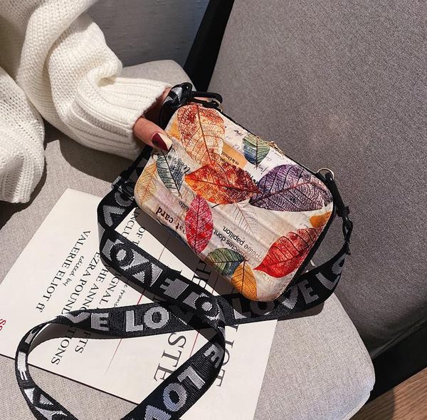 evening bags 2021 personality shoulder clutch mini square box bag cartoon color lovely crossbody women handbag sac a main
evening bags 2021 personality shoulder clutch mini square box bag cartoon color lovely crossbody women handbag sac a main