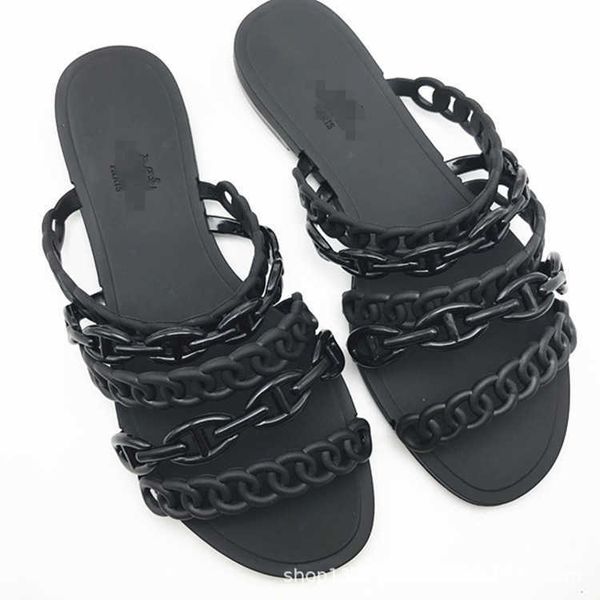 slippers sandals in the summer of 2020, h family pig nose slippers with one line slippers, chic flat bottomed beach sandals, 5 chains jelly, Black
slippers sandals in the summer of 2020, h family pig nose slippers with one line slippers, chic flat bottomed beach sandals, 5 chains jelly, Black