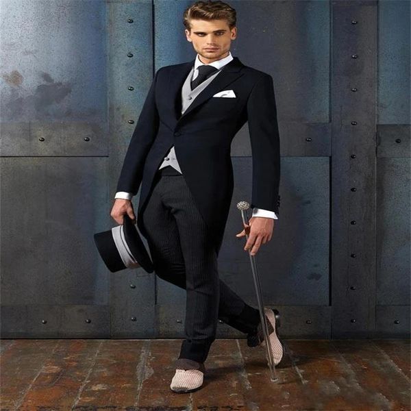 men's suits & blazers 4 pcs (jacket + pants vest tie) black pointed collar tail coat formal suit custume homme wedding dress te, White;black
men's suits & blazers 4 pcs (jacket + pants vest tie) black pointed collar tail coat formal suit custume homme wedding dress te, White;black