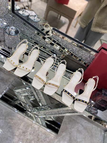 beauty cry big legs are long slippers high-heeled rhinestone open-toe sandals women's summer wear stiletto mules flip flops, Black
beauty cry big legs are long slippers high-heeled rhinestone open-toe sandals women's summer wear stiletto mules flip flops, Black