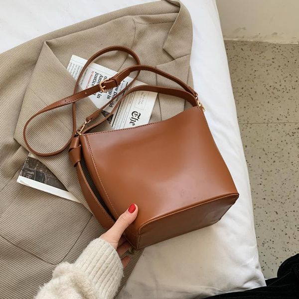 evening bags fashion commuter single large capacity shoulder bag messenger handbag bucket lady
evening bags fashion commuter single large capacity shoulder bag messenger handbag bucket lady