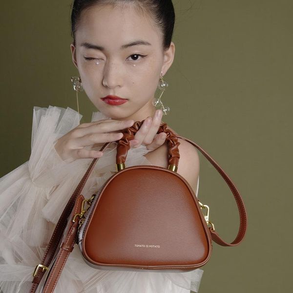 evening bags 2021 trend shoulder bag ladies mobile phone female luxury handbag women designer small day clutches casual 
evening bags 2021 trend shoulder bag ladies mobile phone female luxury handbag women designer small day clutches casual