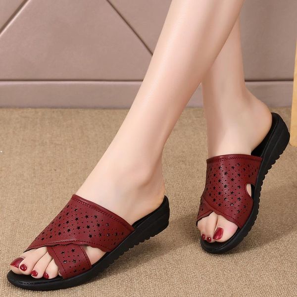 middle-aged flat comfortable casual shoes summer outdoor beach women's slippers soft-soled sandals antiskid women, Black
middle-aged flat comfortable casual shoes summer outdoor beach women's slippers soft-soled sandals antiskid women, Black