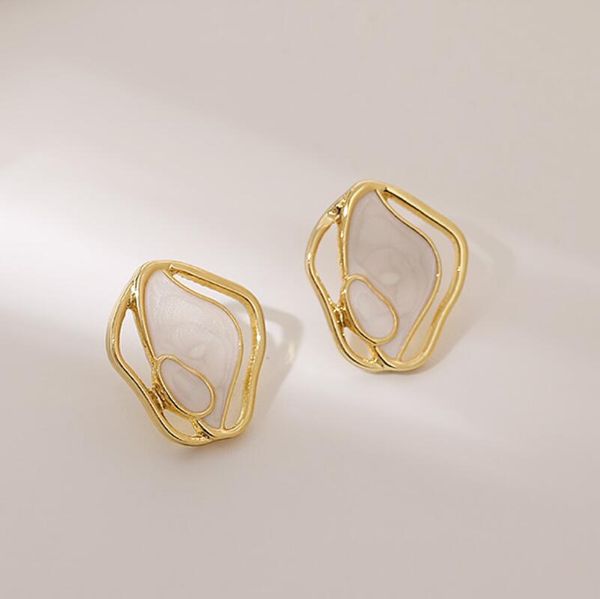 korean stud earring simple geometric shell earrings unusual female metal earrings jewelry for girls, Golden;silver
korean stud earring simple geometric shell earrings unusual female metal earrings jewelry for girls, Golden;silver