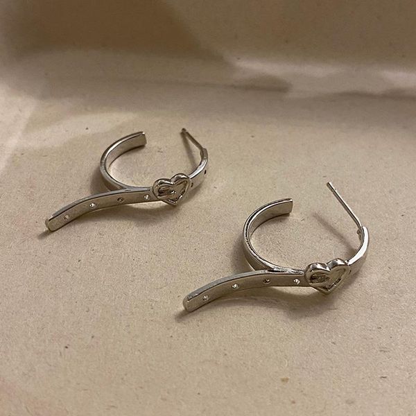hoop & huggie 2021 punk sliver color metal love heart belt earrings geometry piercing earring women girls party jewelry hanging, Golden;silver
hoop & huggie 2021 punk sliver color metal love heart belt earrings geometry piercing earring women girls party jewelry hanging, Golden;silver