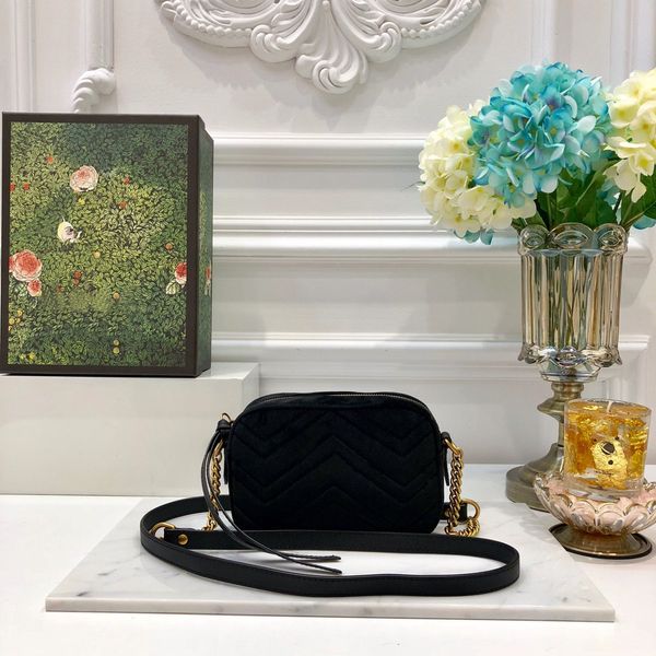2021 luxury designer ladies fashion messenger bag chain solid color wallet famous brand with box
2021 luxury designer ladies fashion messenger bag chain solid color wallet famous brand with box