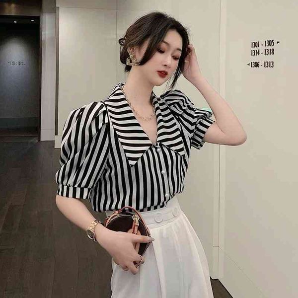 vintage lapel short sleeve black striped shirts women loose summer fashion clothing red blusas mujer elegant blouse 210429, White
vintage lapel short sleeve black striped shirts women loose summer fashion clothing red blusas mujer elegant blouse 210429, White