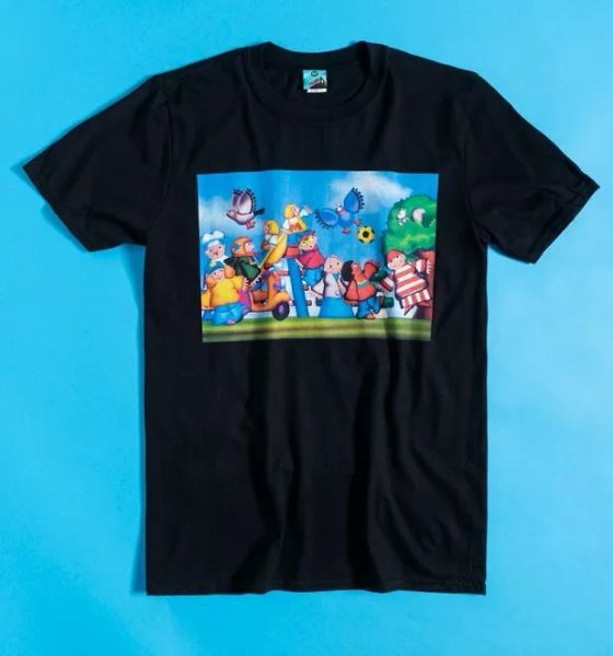 official pigeon street film still black t-shirt, White;black
official pigeon street film still black t-shirt, White;black