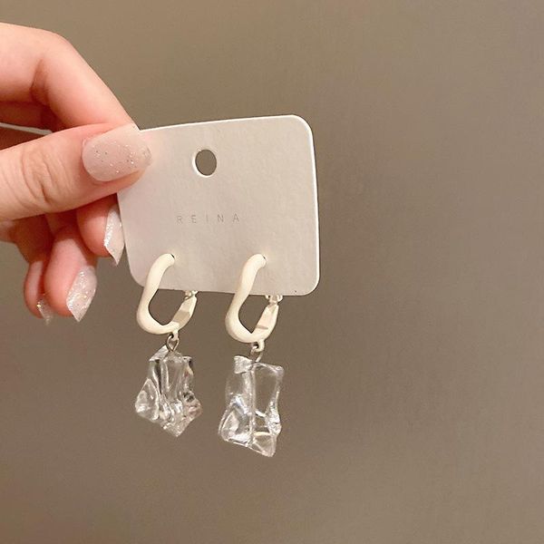 stud irregular minority transparent resin earrings with white circle earring personality temperament for women, Golden;silver
stud irregular minority transparent resin earrings with white circle earring personality temperament for women, Golden;silver