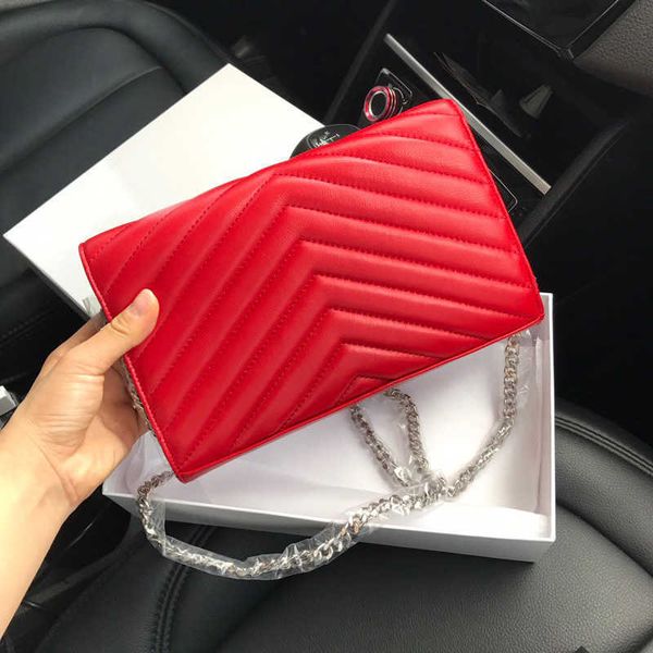 CLASSIC FLOWER With Original Box women Lambskin crossbody bag Genuine Leather Handbag lady Shoulder bags Chain Purse card holder slot clutch Envelope
CLASSIC FLOWER With Original Box women Lambskin crossbody bag Genuine Leather Handbag lady Shoulder bags Chain Purse card holder slot clutch Envelope