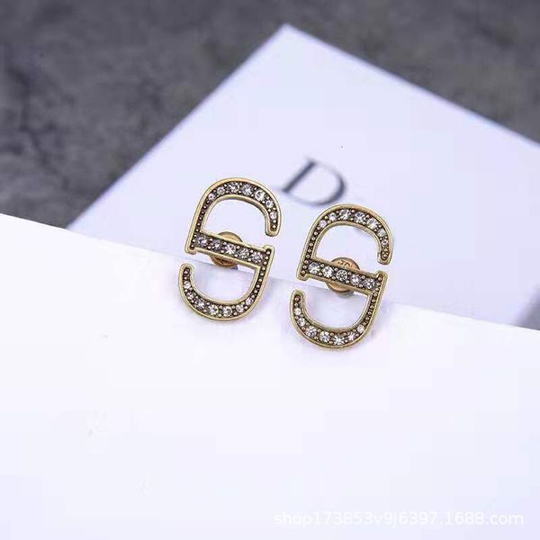 / classic cd letter earrings women's net red star same diamond inlaid silver needle trend, Golden
/ classic cd letter earrings women's net red star same diamond inlaid silver needle trend, Golden