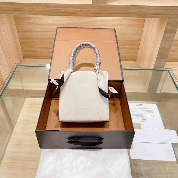 evening bags handbag tote designer bag shoulder ladies handbags crossbody genuine leather luxury different styles shopping with the original
evening bags handbag tote designer bag shoulder ladies handbags crossbody genuine leather luxury different styles shopping with the original