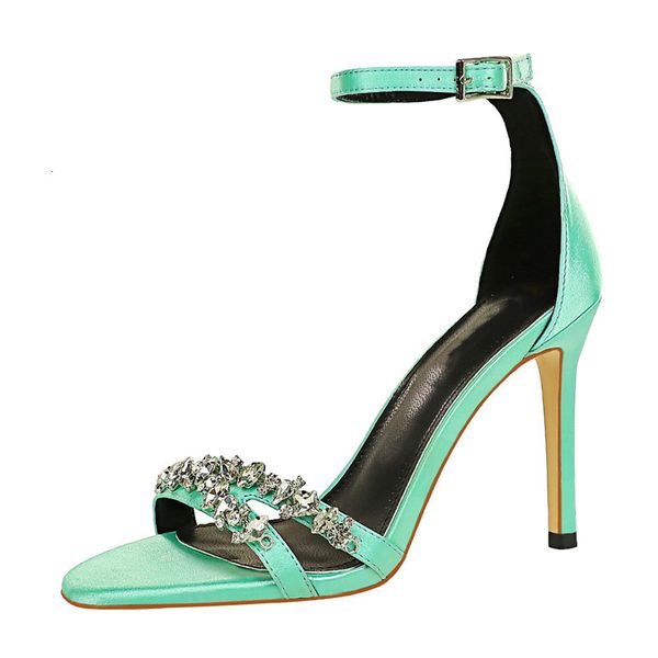 sandals sandálias luxuosas de cetim femininas, salto alto elegante, tira tornozelo, sandália gladiadora, moda verão, sapatos casamento, bail, Black
sandals sandálias luxuosas de cetim femininas, salto alto elegante, tira tornozelo, sandália gladiadora, moda verão, sapatos casamento, bail, Black