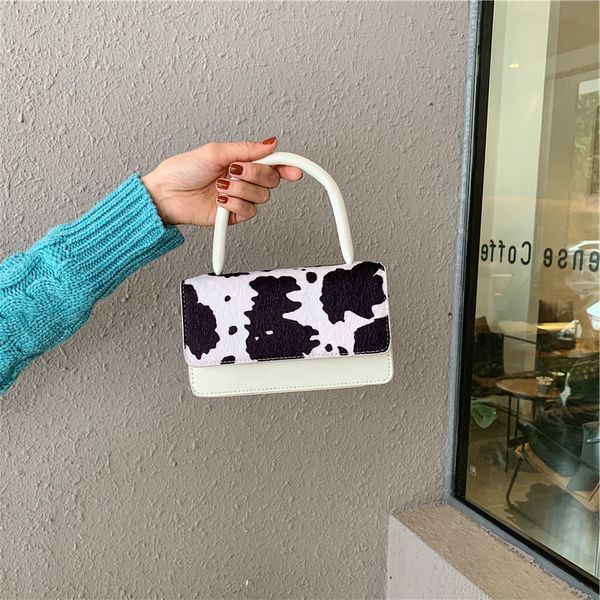 cow chain xiaomi pattern dai oblique span small bag 2021 new broken flower princess diana flip portable single shoulder
cow chain xiaomi pattern dai oblique span small bag 2021 new broken flower princess diana flip portable single shoulder