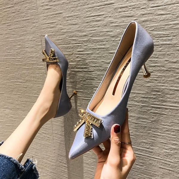 dress shoes women thin heel design bee designer charming bridal woman girl lady point toe, Black
dress shoes women thin heel design bee designer charming bridal woman girl lady point toe, Black