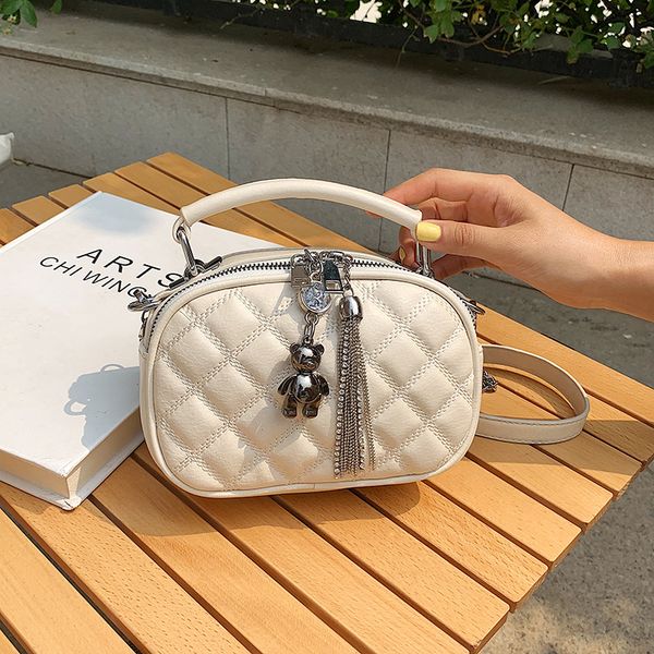 rhombic women's 2021 small round thread messenger bag new texture all-match embroidery portable fashion shoulder messen hblix 
rhombic women's 2021 small round thread messenger bag new texture all-match embroidery portable fashion shoulder messen hblix