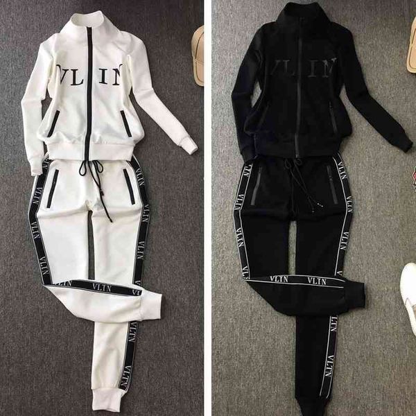 2022 factory wholesale new high end sports suit women's autumn casual cardigan long sleeve two-piece set slim, european fashion, Black
2022 factory wholesale new high end sports suit women's autumn casual cardigan long sleeve two-piece set slim, european fashion, Black