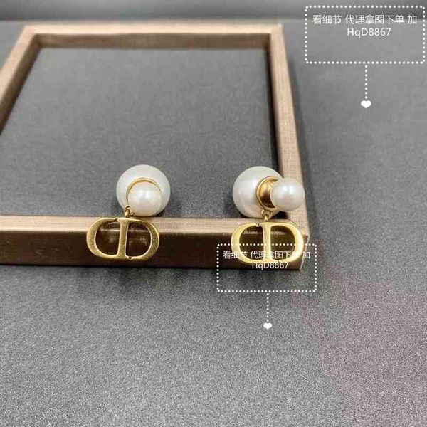 2021 new designer family letter earrings female pearl star batong live blogger planting grass, Golden
2021 new designer family letter earrings female pearl star batong live blogger planting grass, Golden