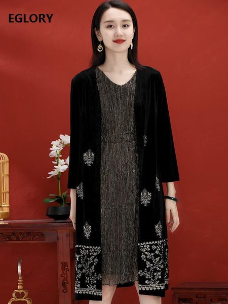 long coats 2021 autumn winter outwears women luxurious embroidery single buttons sleeve black cardigan jackets female women's, Black;brown
long coats 2021 autumn winter outwears women luxurious embroidery single buttons sleeve black cardigan jackets female women's, Black;brown