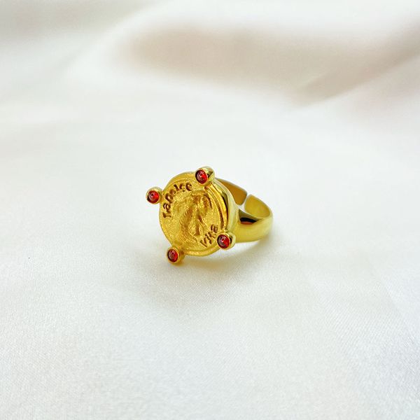 18k genuine gold vacuum plating inlaid with garnet mouth adjustable female silver index finger ring
18k genuine gold vacuum plating inlaid with garnet mouth adjustable female silver index finger ring