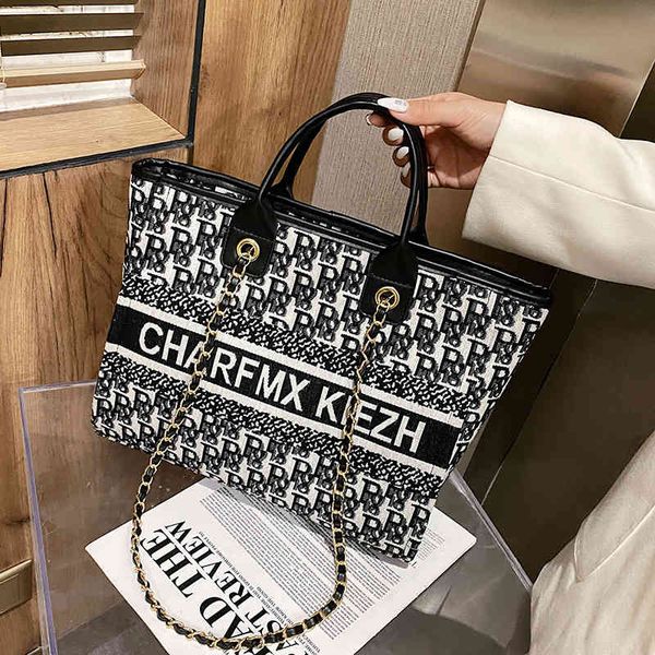 design large capacity female 2021 line new fashion letter versatile portable shoulder bag ins net red tote male
design large capacity female 2021 line new fashion letter versatile portable shoulder bag ins net red tote male