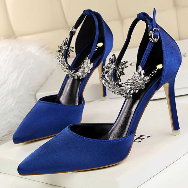 designer classic luxury 2022 shoes women sandals luxury 2022s high heels pumps satin high-heeled ladies party paris elling, Black
designer classic luxury 2022 shoes women sandals luxury 2022s high heels pumps satin high-heeled ladies party paris elling, Black
