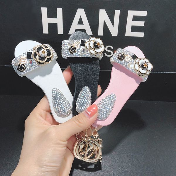 Japanese and Korean Fashion Inlaid Diamond Key Ring Three Dimensional Leather Sandals Bag Pendant Creative Accessories Women's Gift, Silver
Japanese and Korean Fashion Inlaid Diamond Key Ring Three Dimensional Leather Sandals Bag Pendant Creative Accessories Women's Gift, Silver