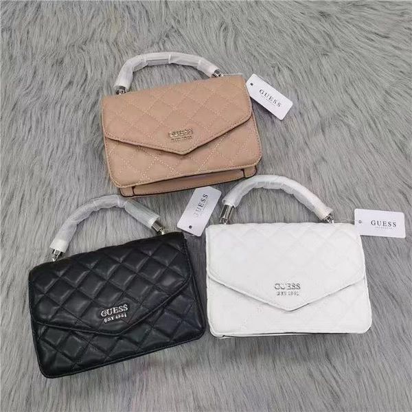2021 new european and american retro women's portable fashion designer wild one-shoulder messenger clamshell stray bag bomb cinderella
2021 new european and american retro women's portable fashion designer wild one-shoulder messenger clamshell stray bag bomb cinderella