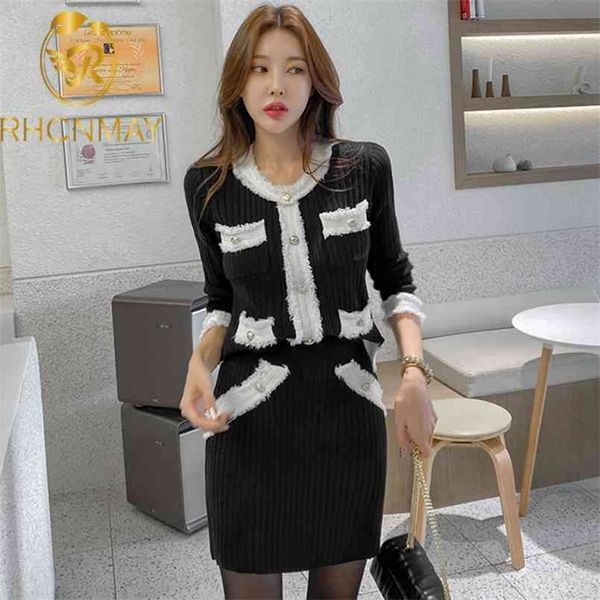 sweater 2 pieces set women winter color block and sheath pencil bodycon skirts korean single breasted sets 210506, White
sweater 2 pieces set women winter color block and sheath pencil bodycon skirts korean single breasted sets 210506, White