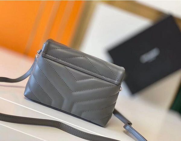 vannogg 20cm,women handbags,classic fashion female bag,medium capacity chain bags,genuine leathe shoulder bag cross body
vannogg 20cm,women handbags,classic fashion female bag,medium capacity chain bags,genuine leathe shoulder bag cross body