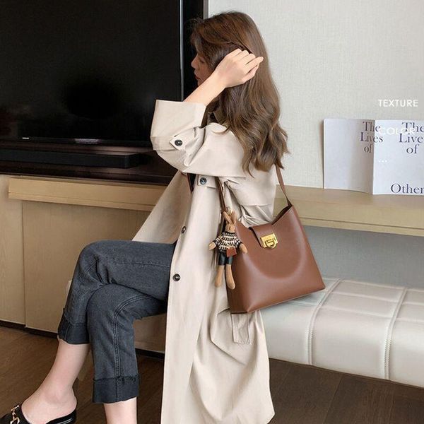 evening bags women big shoulder high sense commuter bucket bag wild large capacity single messenger female
evening bags women big shoulder high sense commuter bucket bag wild large capacity single messenger female