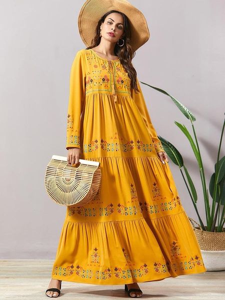 casual dresses fashion layered pleated swing floral embroidery long dress elegant muslim arabian oman sleeve autumn 2021, Black;gray
casual dresses fashion layered pleated swing floral embroidery long dress elegant muslim arabian oman sleeve autumn 2021, Black;gray