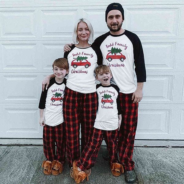 2020 autumn / winter home clothes parent-child plaid car trailer christmas tree car printed pajama set, Black;red
2020 autumn / winter home clothes parent-child plaid car trailer christmas tree car printed pajama set, Black;red