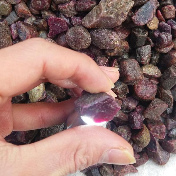 decorative objects & figurines natural red corundum mineral specimen gem stone minerals for making jewelry
decorative objects & figurines natural red corundum mineral specimen gem stone minerals for making jewelry