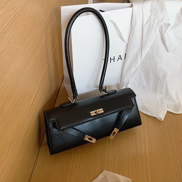 small crowd armpit 2021 spring and summer fashion, versatile women's one shoulder portable messenger bag
small crowd armpit 2021 spring and summer fashion, versatile women's one shoulder portable messenger bag